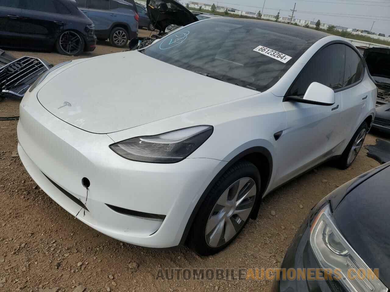 7SAYGDEE0RA268667 TESLA MODEL Y 2024