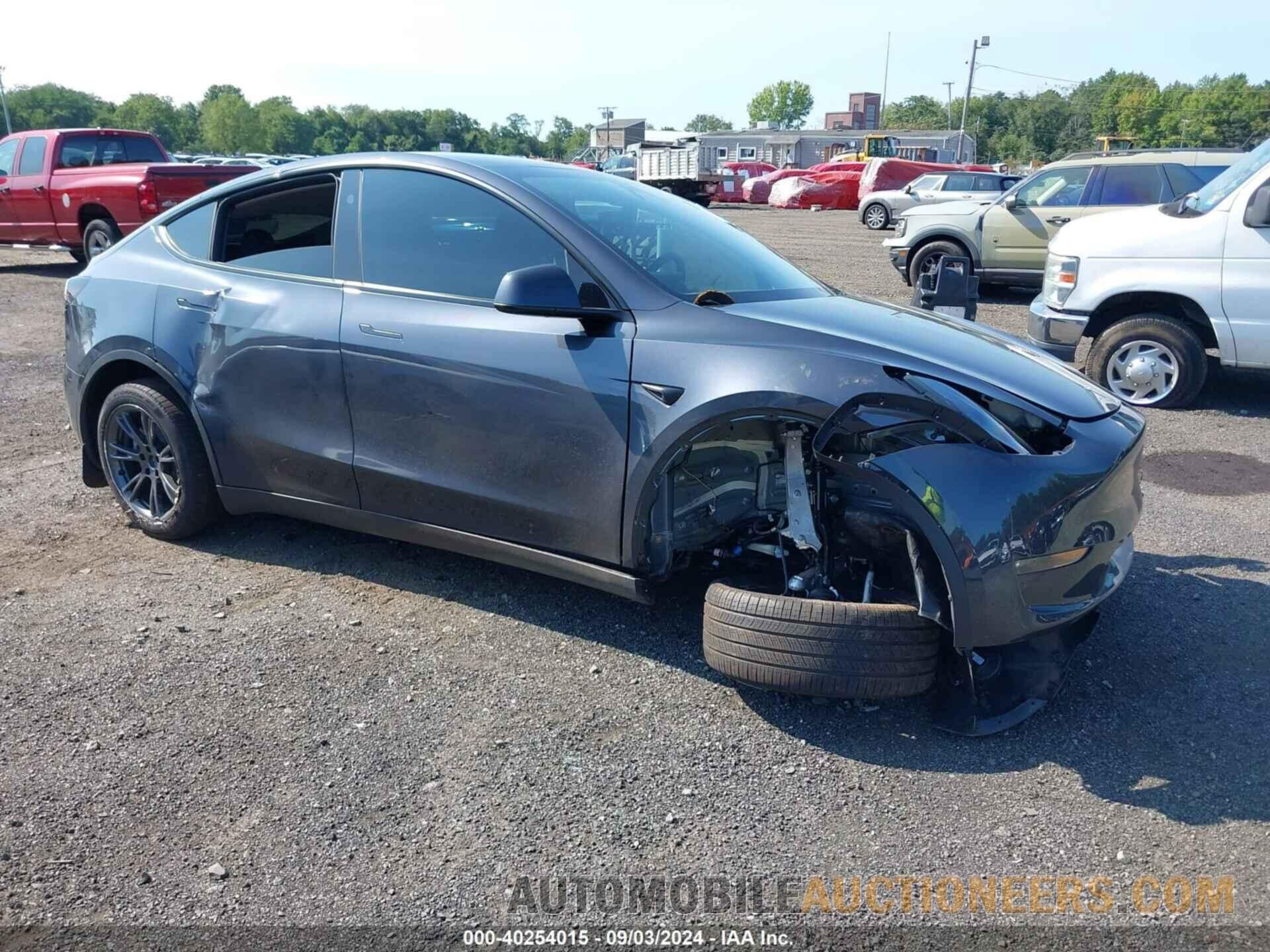 7SAYGDEE0RA301439 TESLA MODEL Y 2024