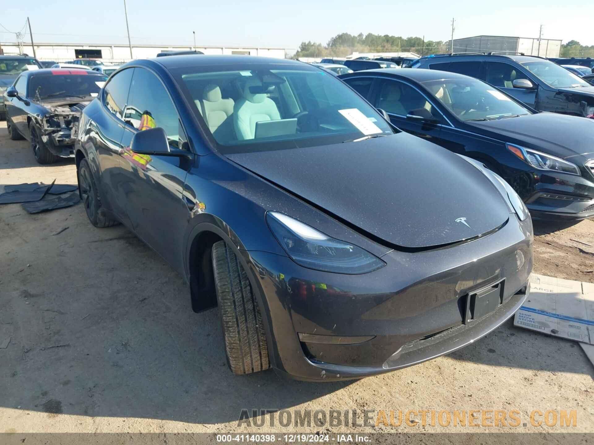 7SAYGDEE0RA310092 TESLA MODEL Y 2024