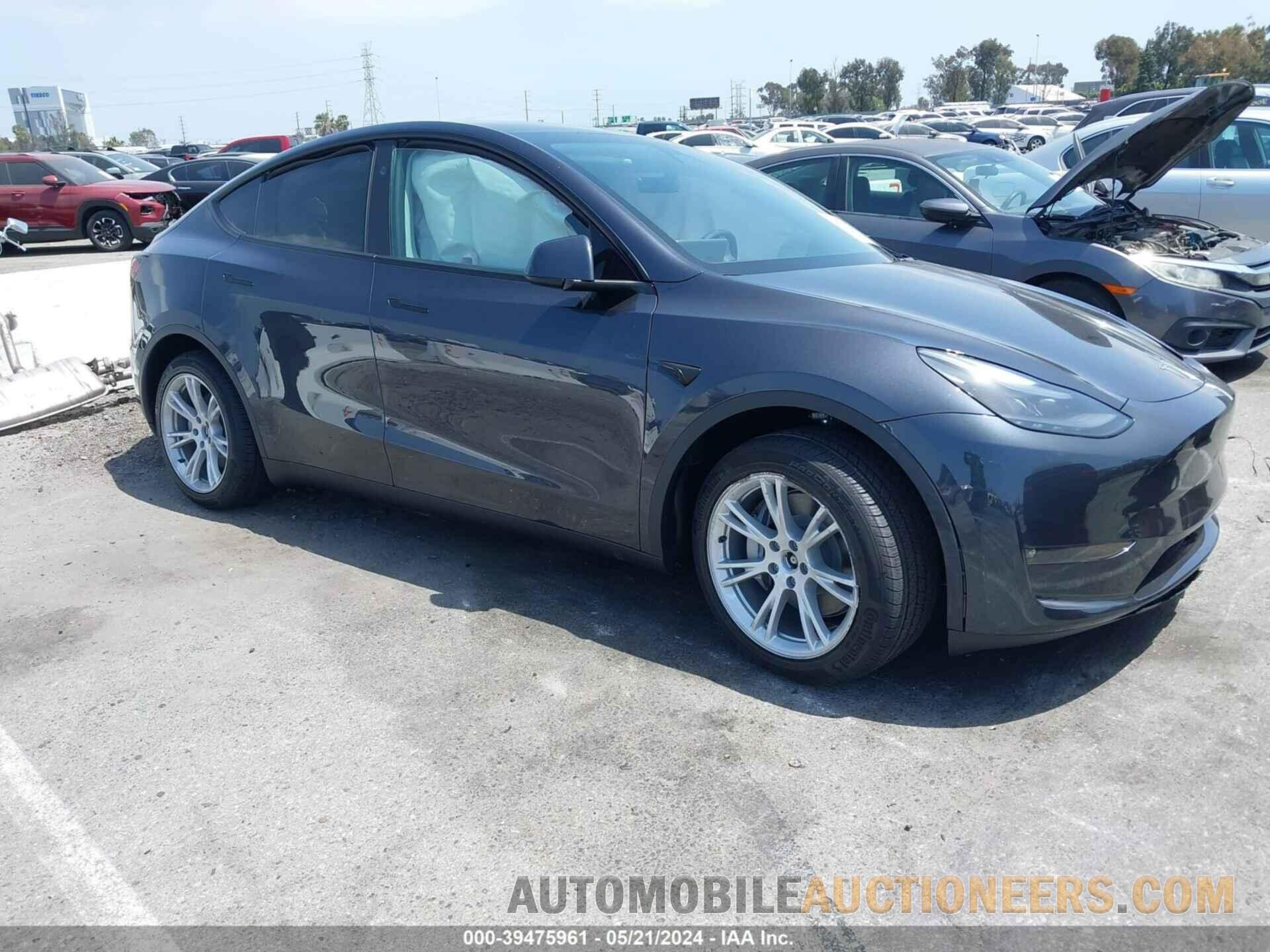 7SAYGDEE0RF080024 TESLA MODEL Y 2024