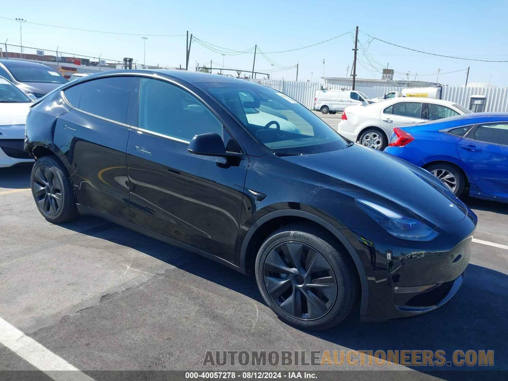 7SAYGDEE0RF129836 TESLA MODEL Y 2024