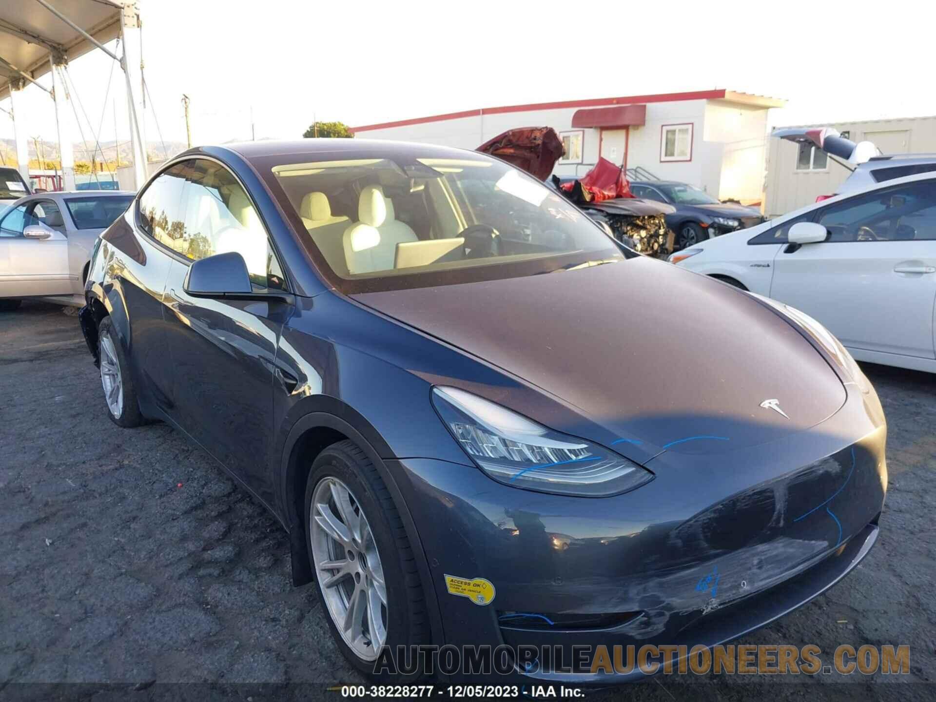 7SAYGDEE1NF324435 TESLA MODEL Y 2022