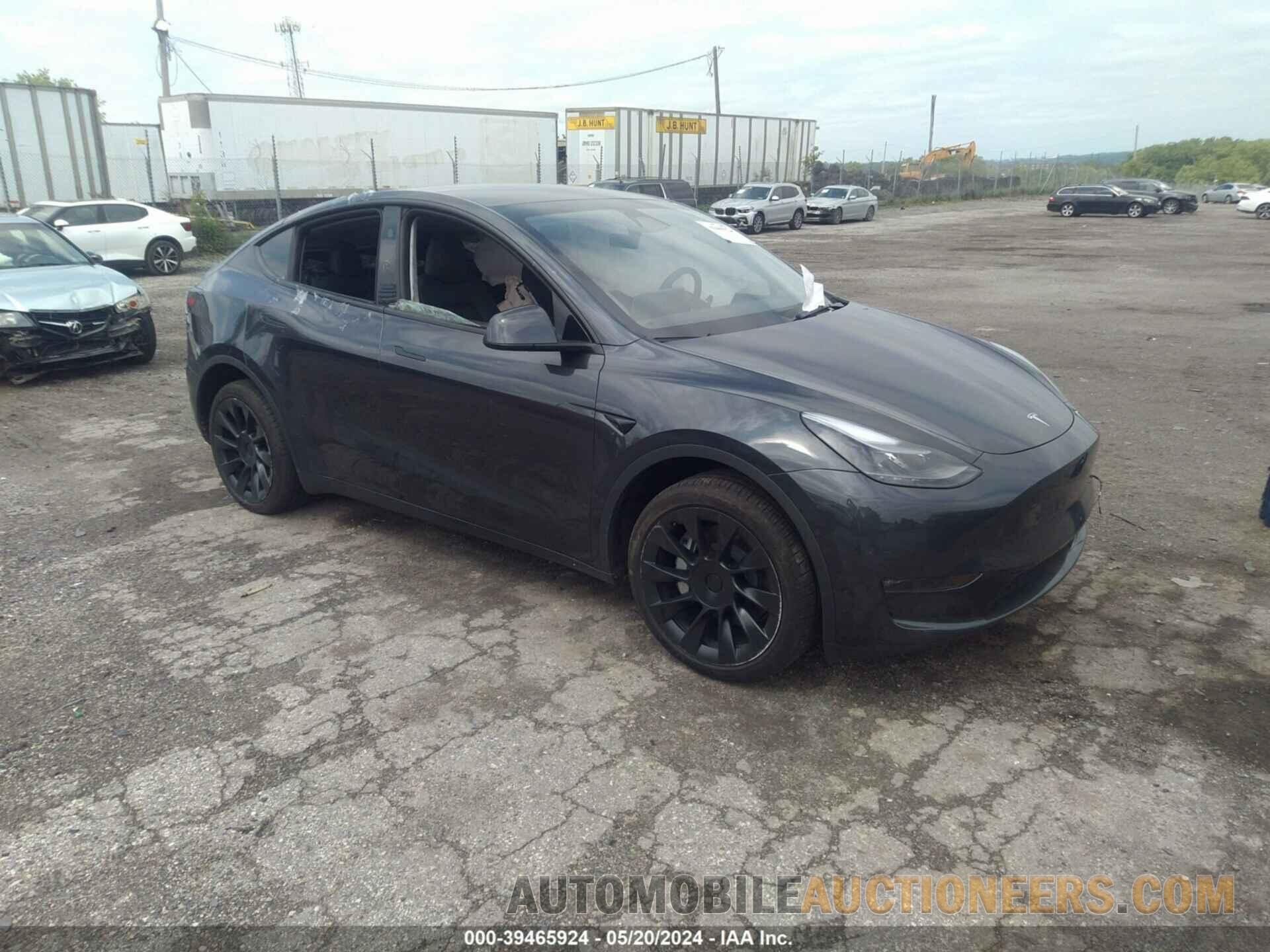 7SAYGDEE1RA223740 TESLA MODEL Y 2024