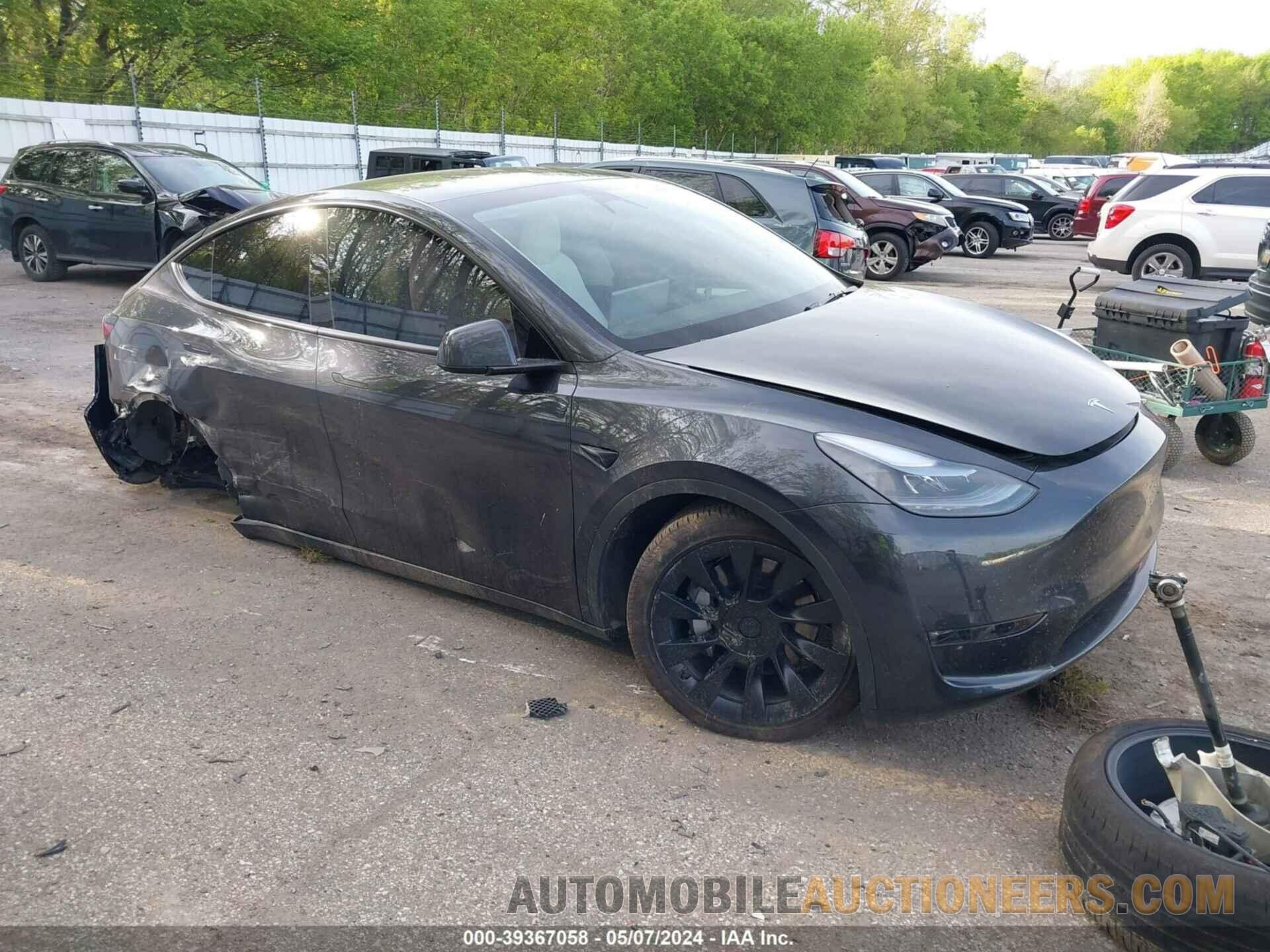 7SAYGDEE1RA228680 TESLA MODEL Y 2024