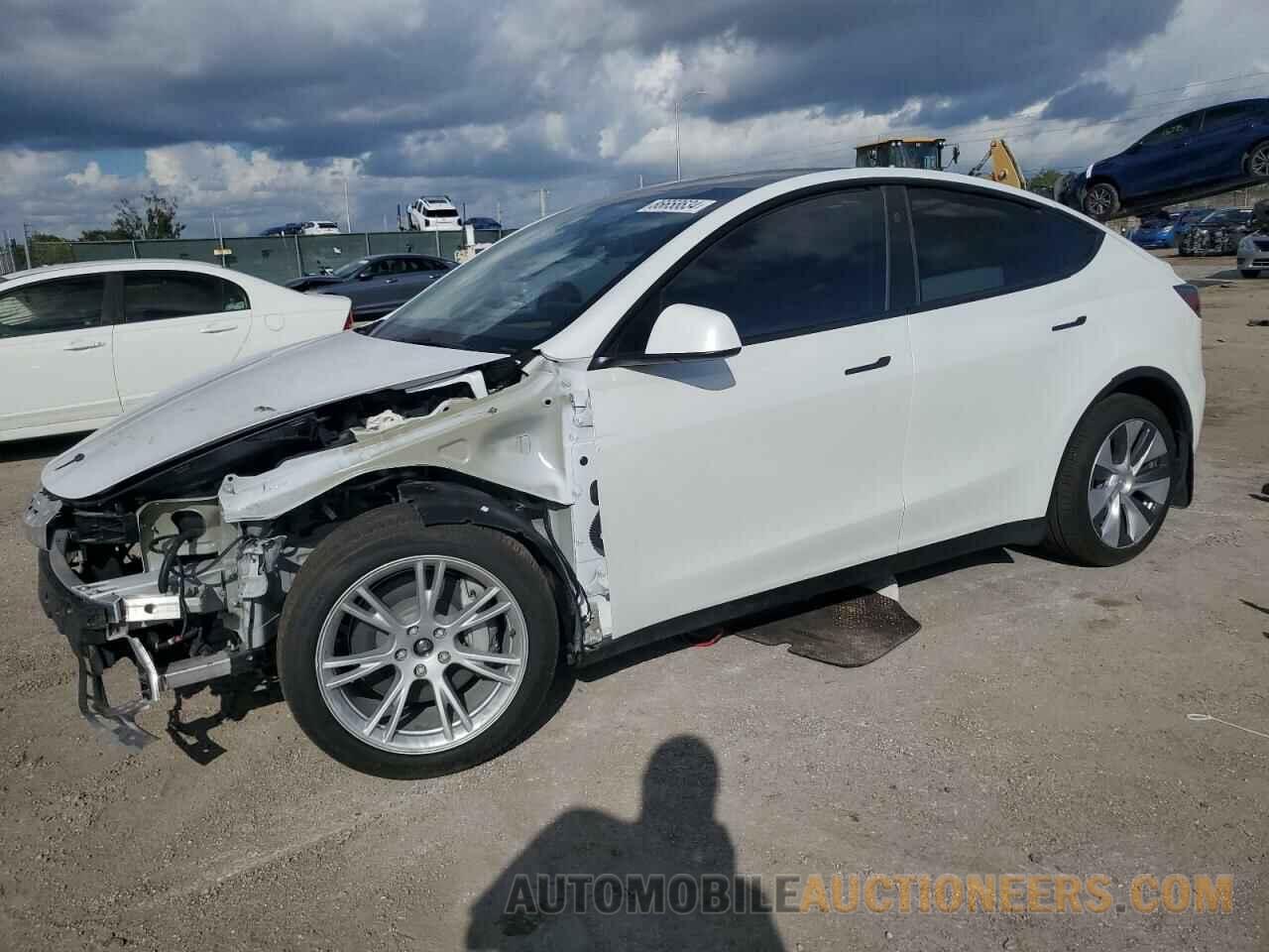 7SAYGDEE1RA282416 TESLA MODEL Y 2024