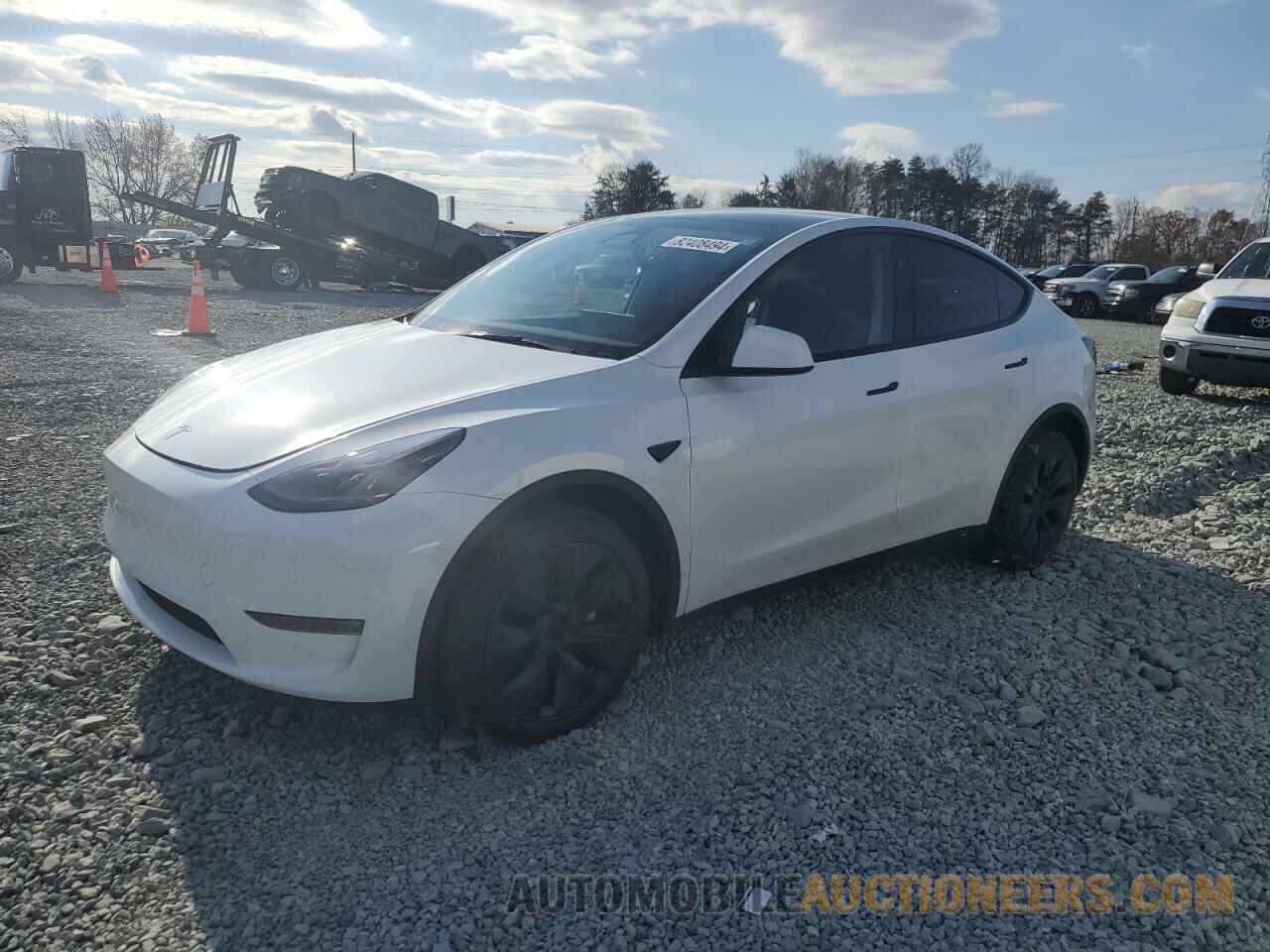 7SAYGDEE1RA332330 TESLA MODEL Y 2024