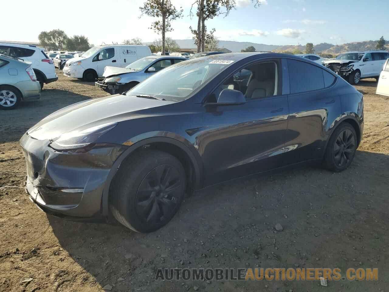 7SAYGDEE1RF107814 TESLA MODEL Y 2024