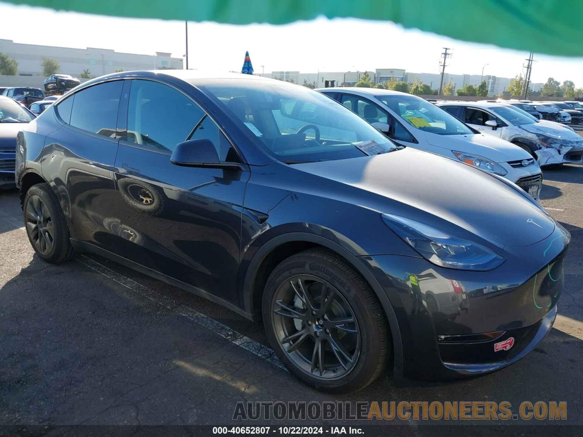 7SAYGDEE1RF163929 TESLA MODEL Y 2024