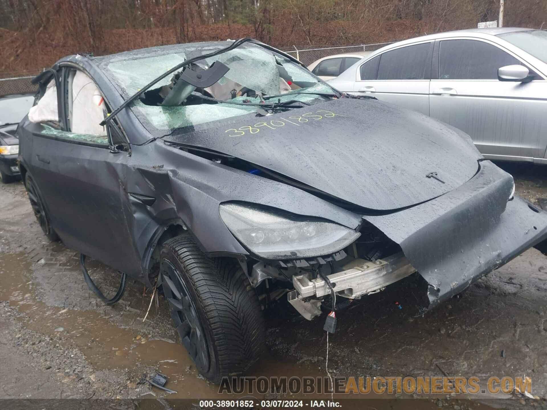 7SAYGDEE2NF308504 TESLA MODEL Y 2022