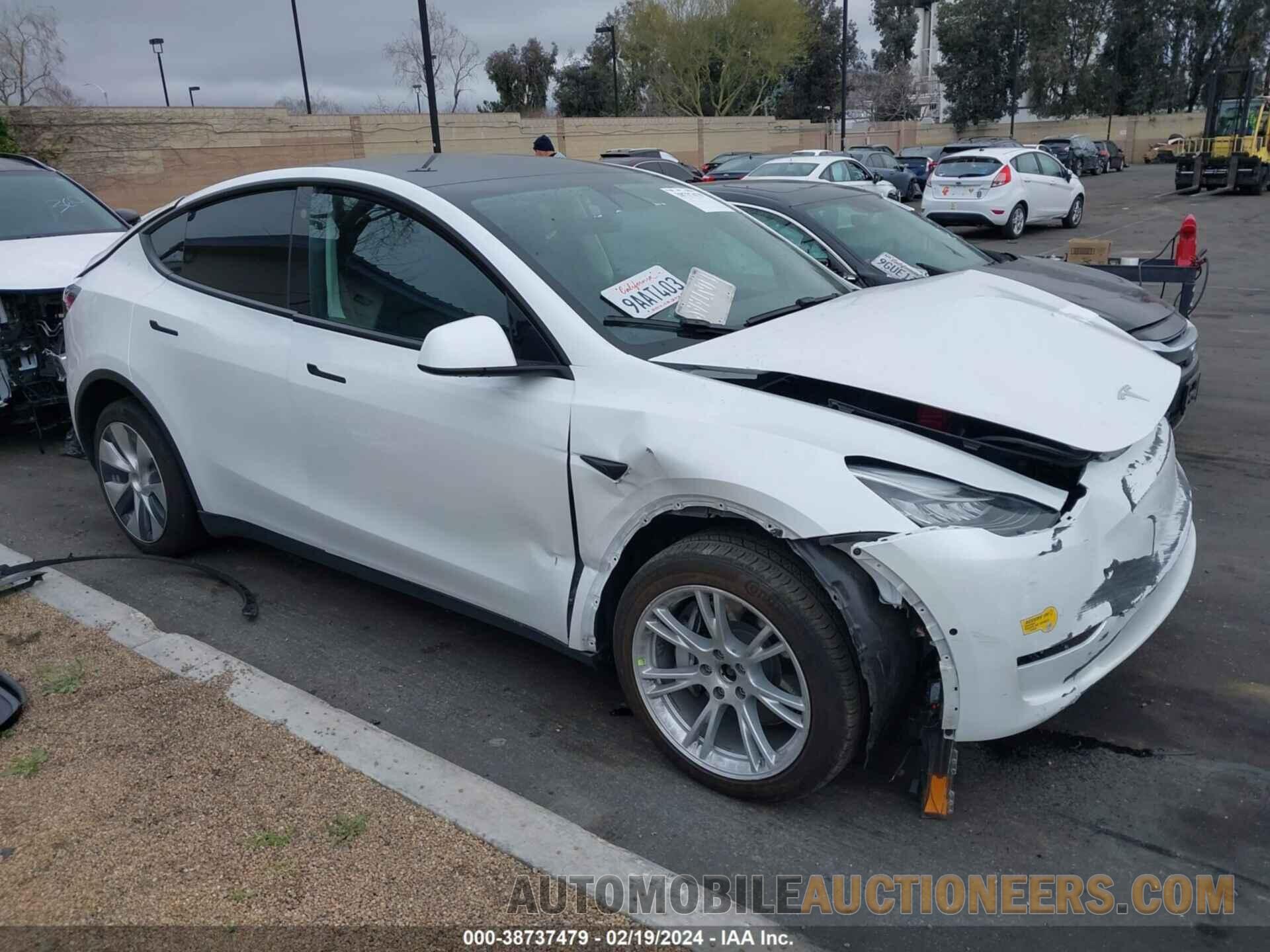 7SAYGDEE2NF360764 TESLA MODEL Y 2022