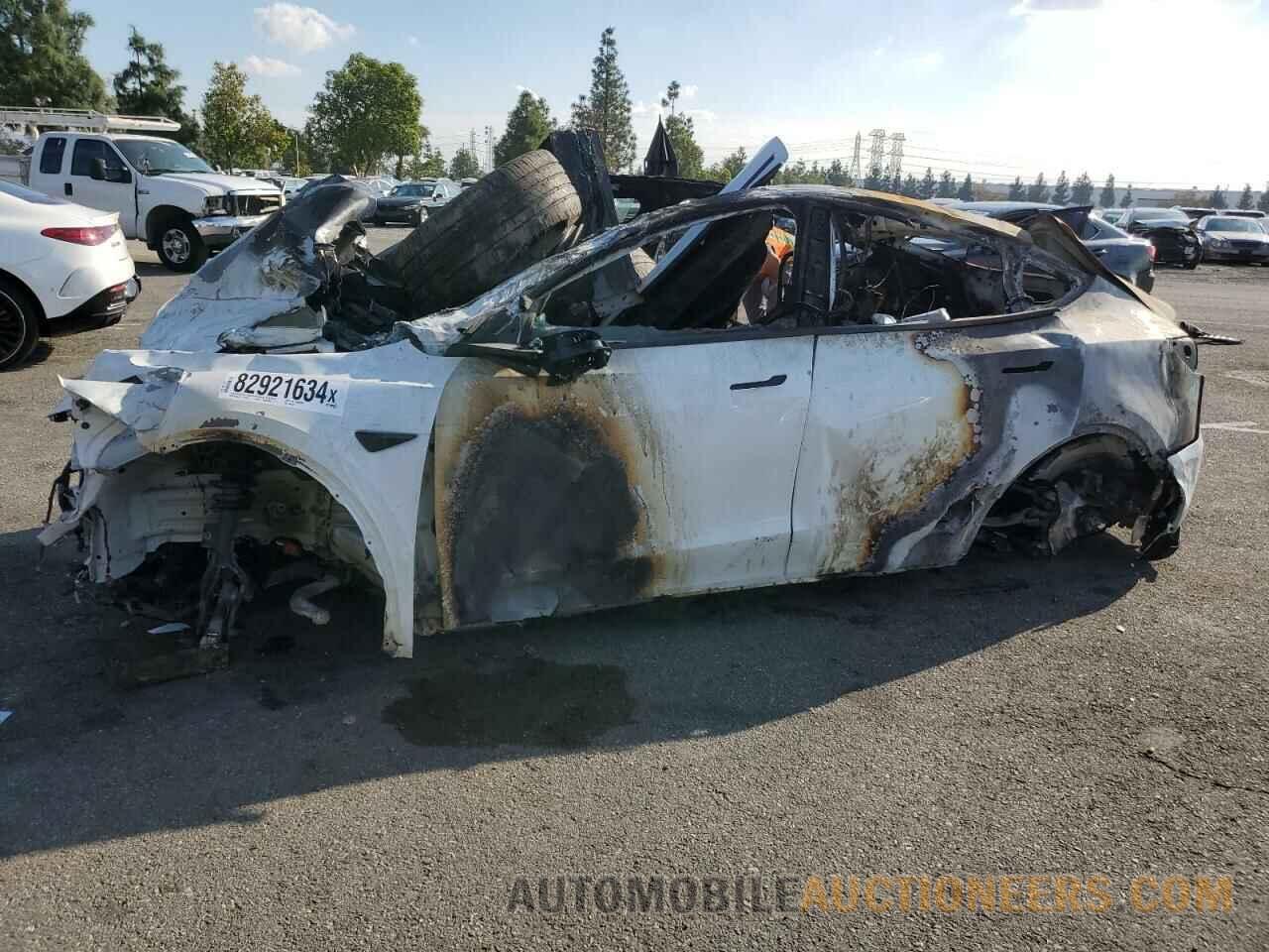 7SAYGDEE2NF401264 TESLA MODEL Y 2022