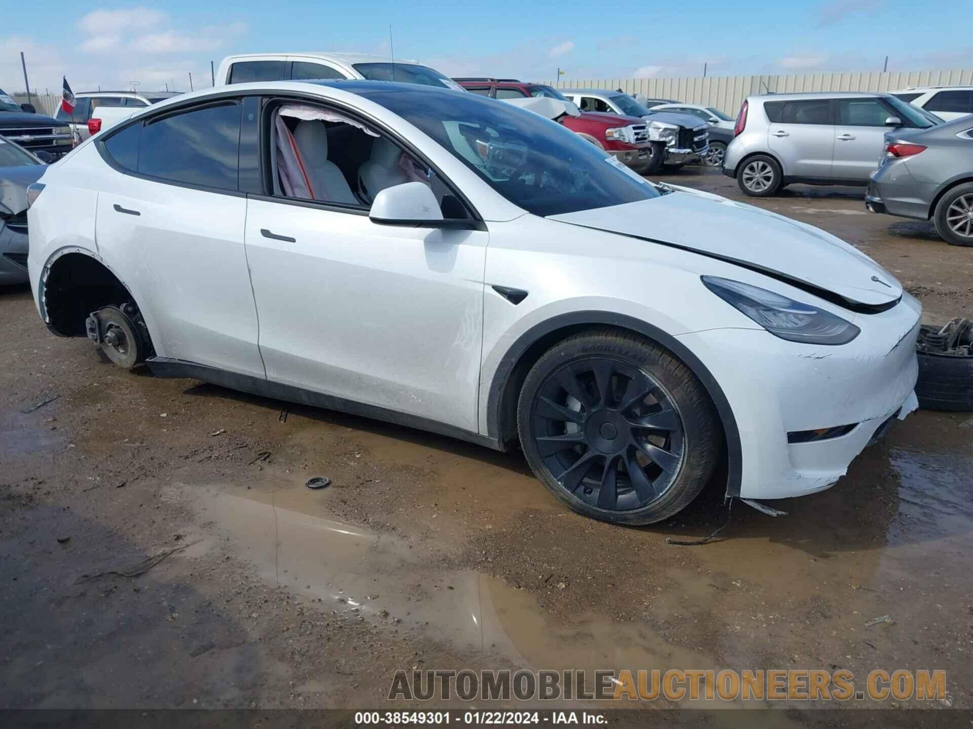 7SAYGDEE2PA083808 TESLA MODEL Y 2023