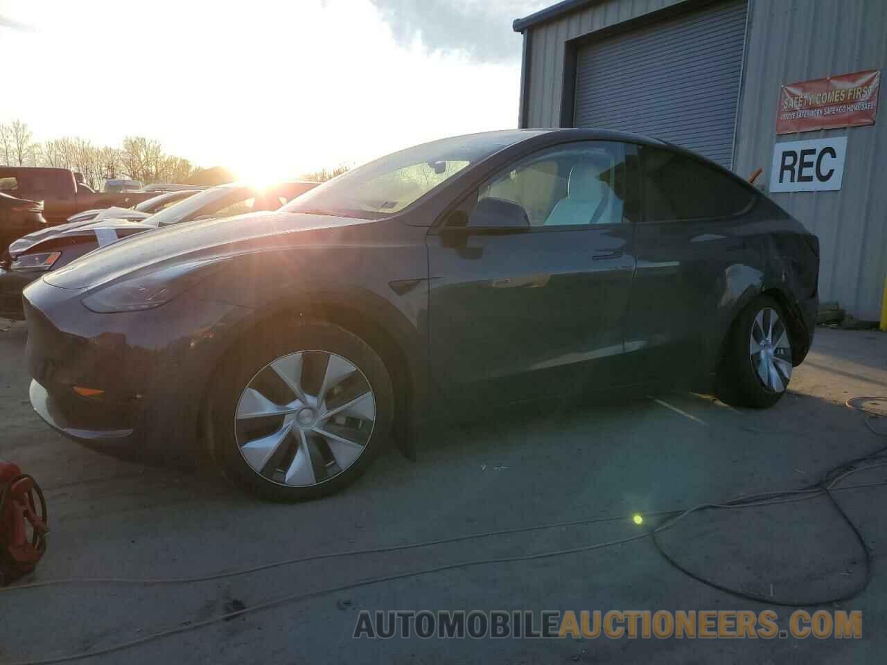 7SAYGDEE2PF830570 TESLA MODEL Y 2023