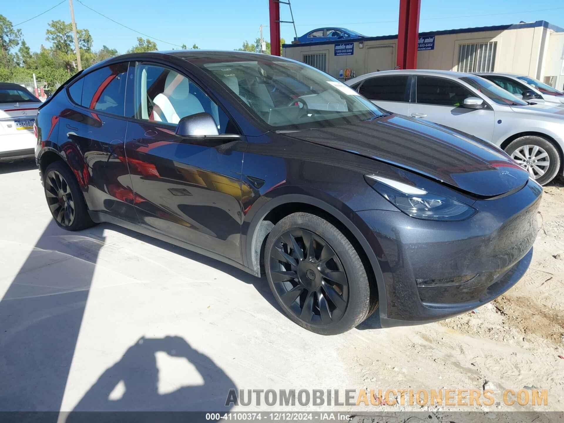 7SAYGDEE2RA248100 TESLA MODEL Y 2024