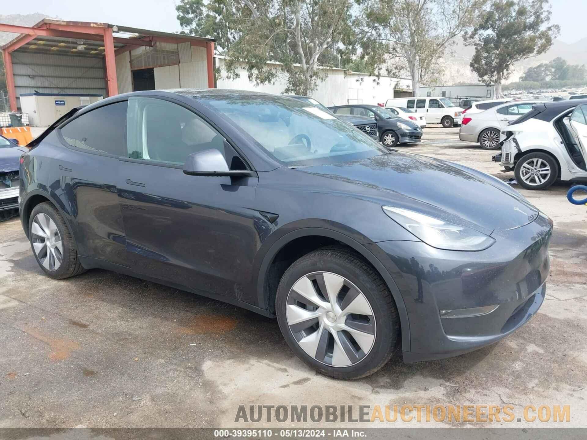 7SAYGDEE2RA248114 TESLA MODEL Y 2024