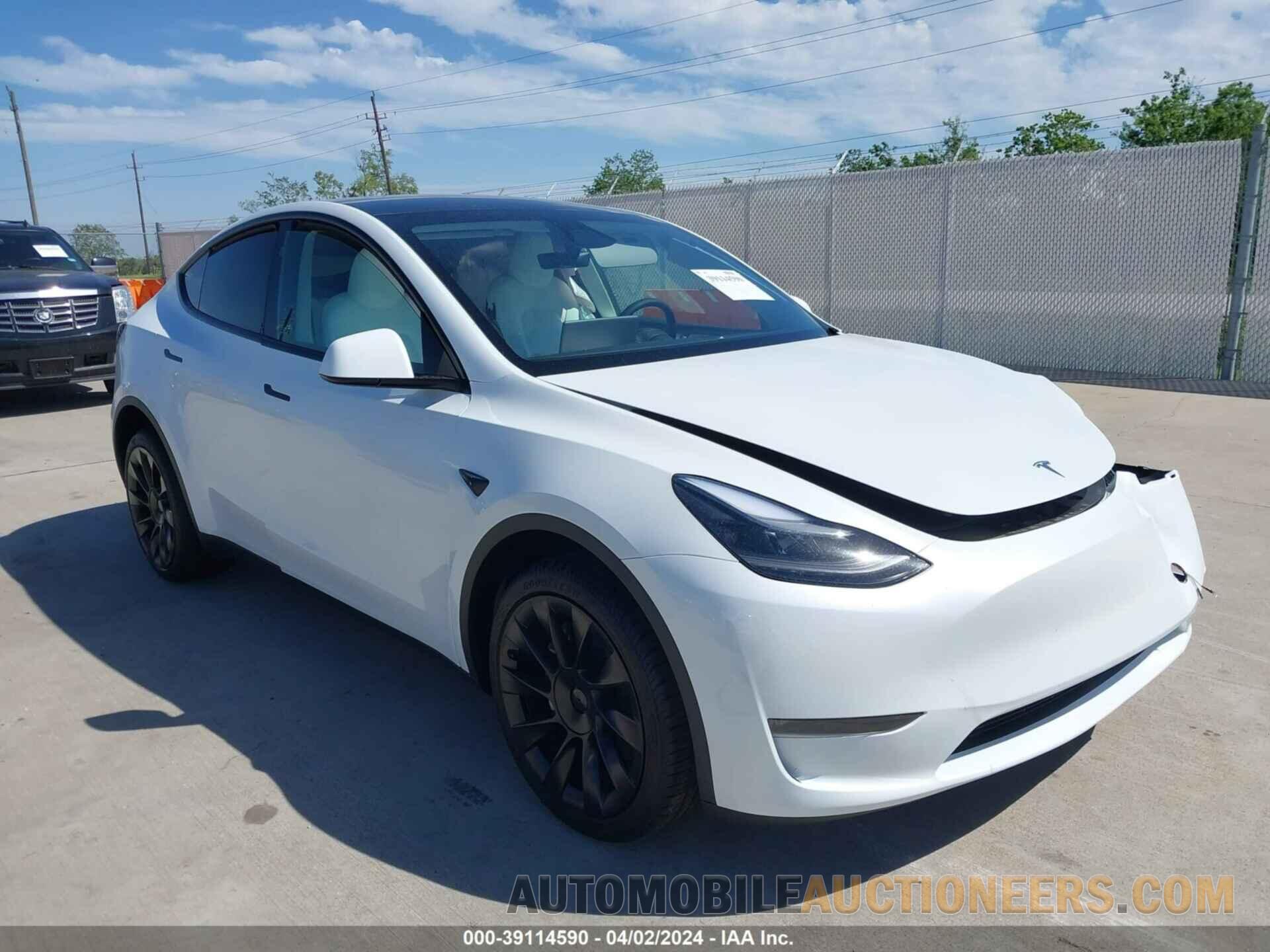 7SAYGDEE2RA257735 TESLA MODEL Y 2024