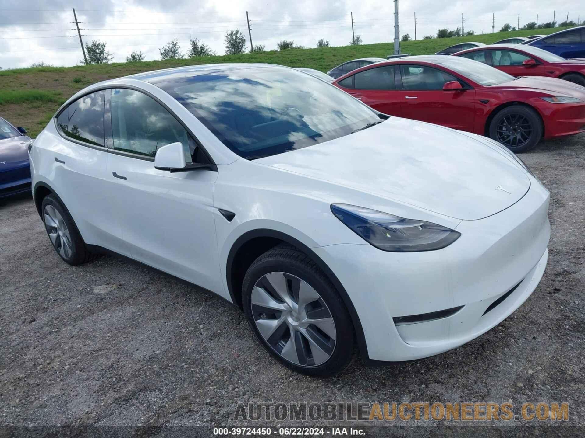 7SAYGDEE2RA282490 TESLA MODEL Y 2024