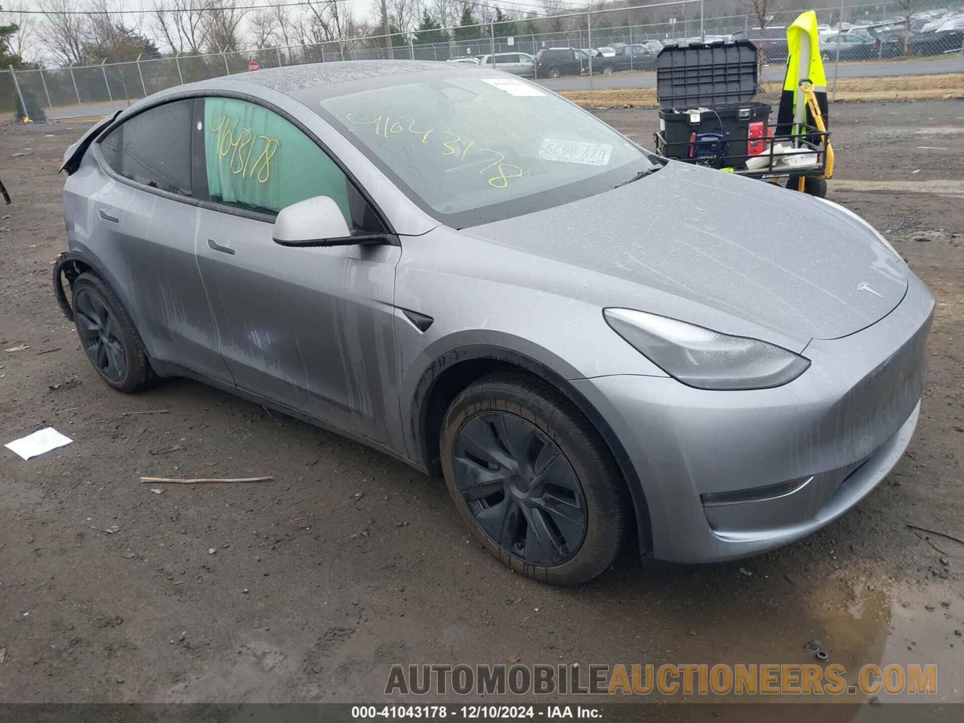 7SAYGDEE2RA311485 TESLA MODEL Y 2024