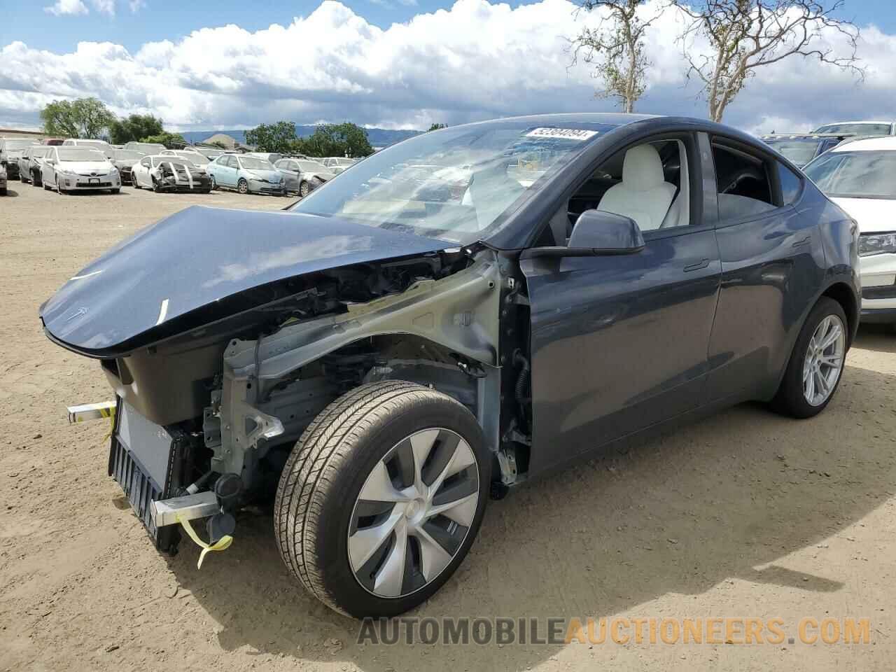 7SAYGDEE2RF004031 TESLA MODEL Y 2024