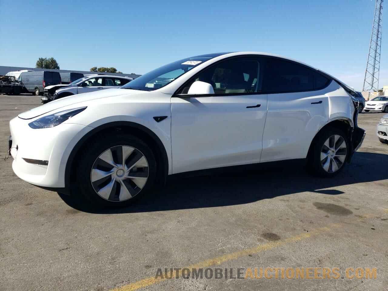 7SAYGDEE2RF004899 TESLA MODEL Y 2024