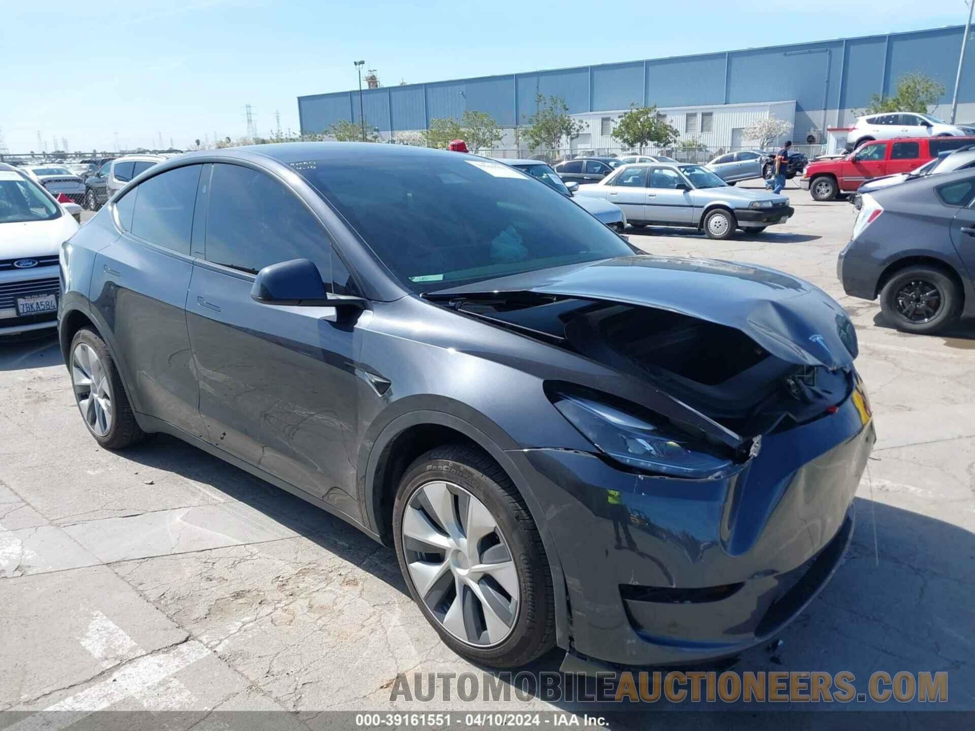 7SAYGDEE2RF014252 TESLA MODEL Y 2024