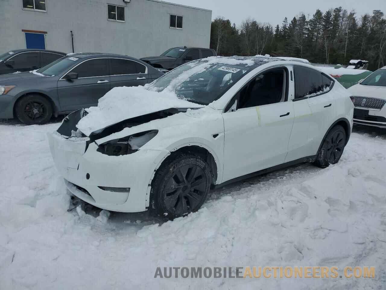 7SAYGDEE2RF104114 TESLA MODEL Y 2024