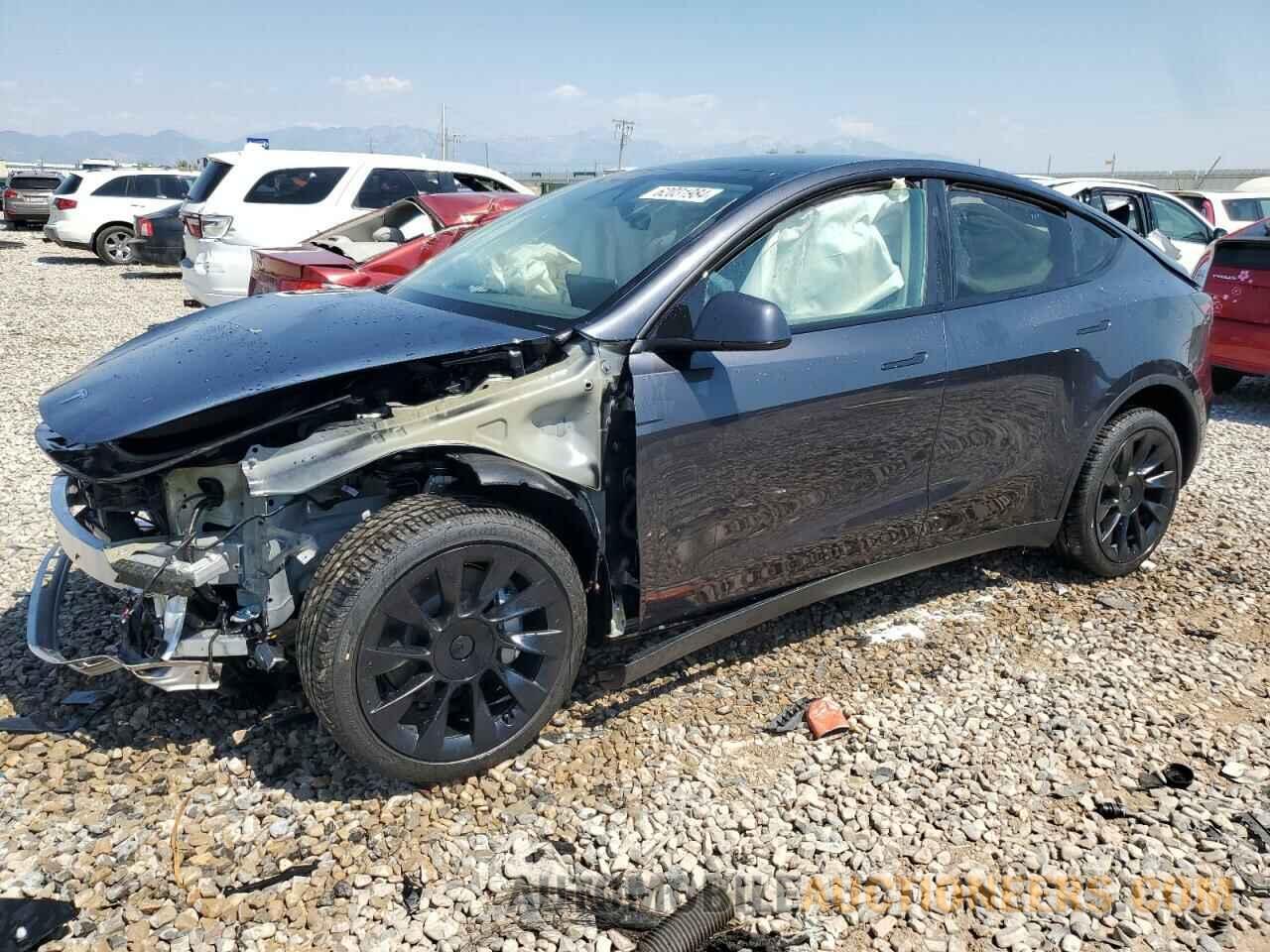 7SAYGDEE2RF116957 TESLA MODEL Y 2024