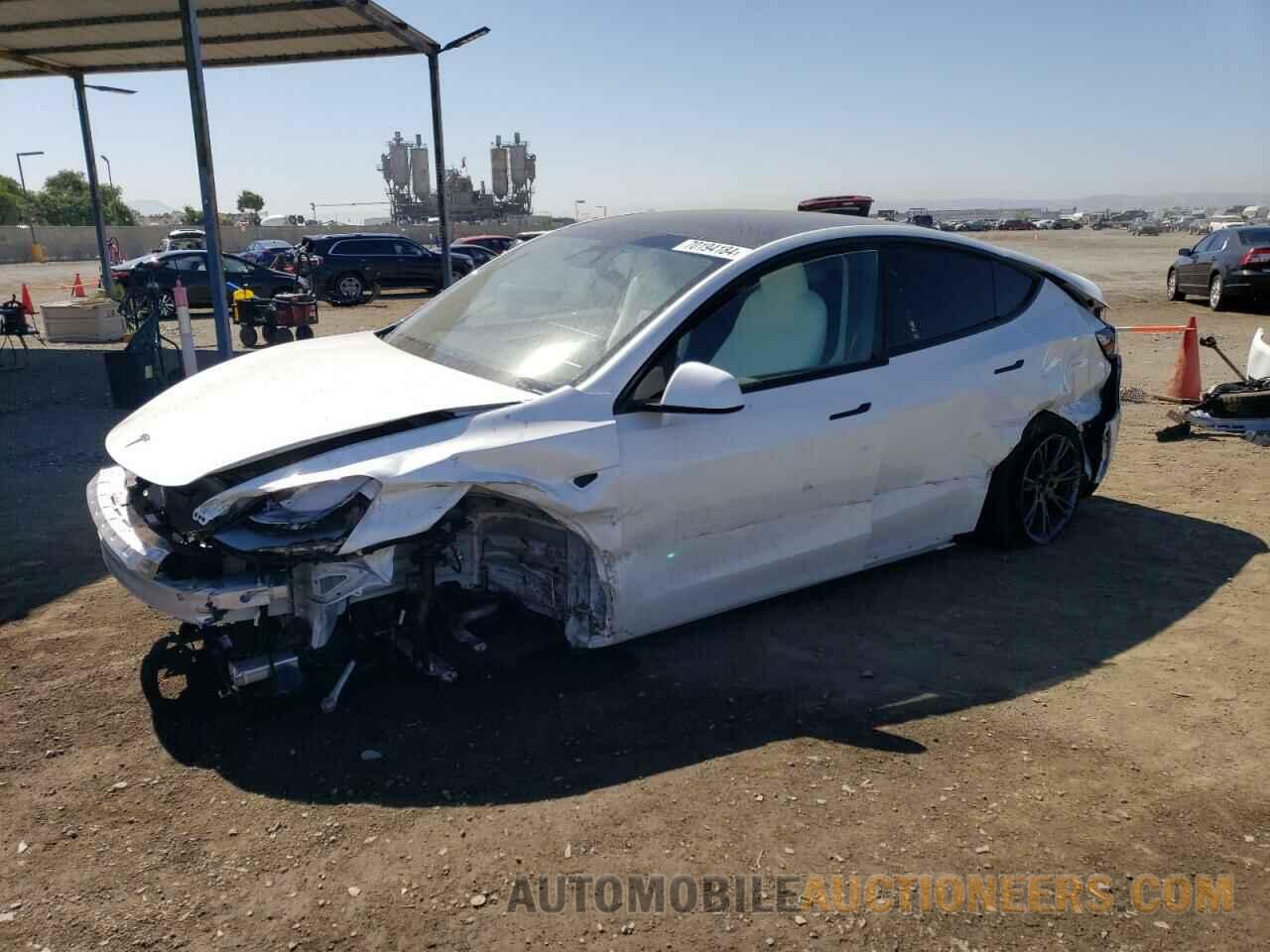 7SAYGDEE2RF121690 TESLA MODEL Y 2024