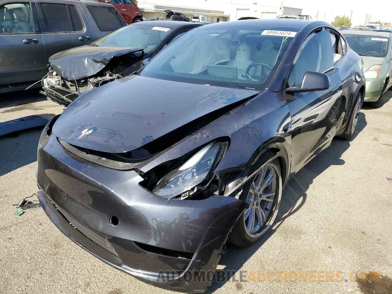 7SAYGDEE2RF984845 TESLA MODEL Y 2024