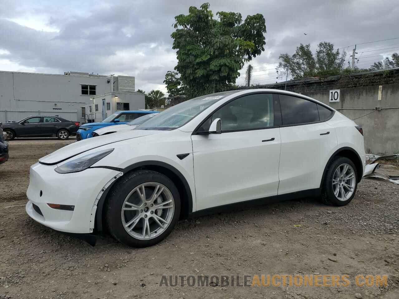 7SAYGDEE3PF798275 TESLA MODEL Y 2023