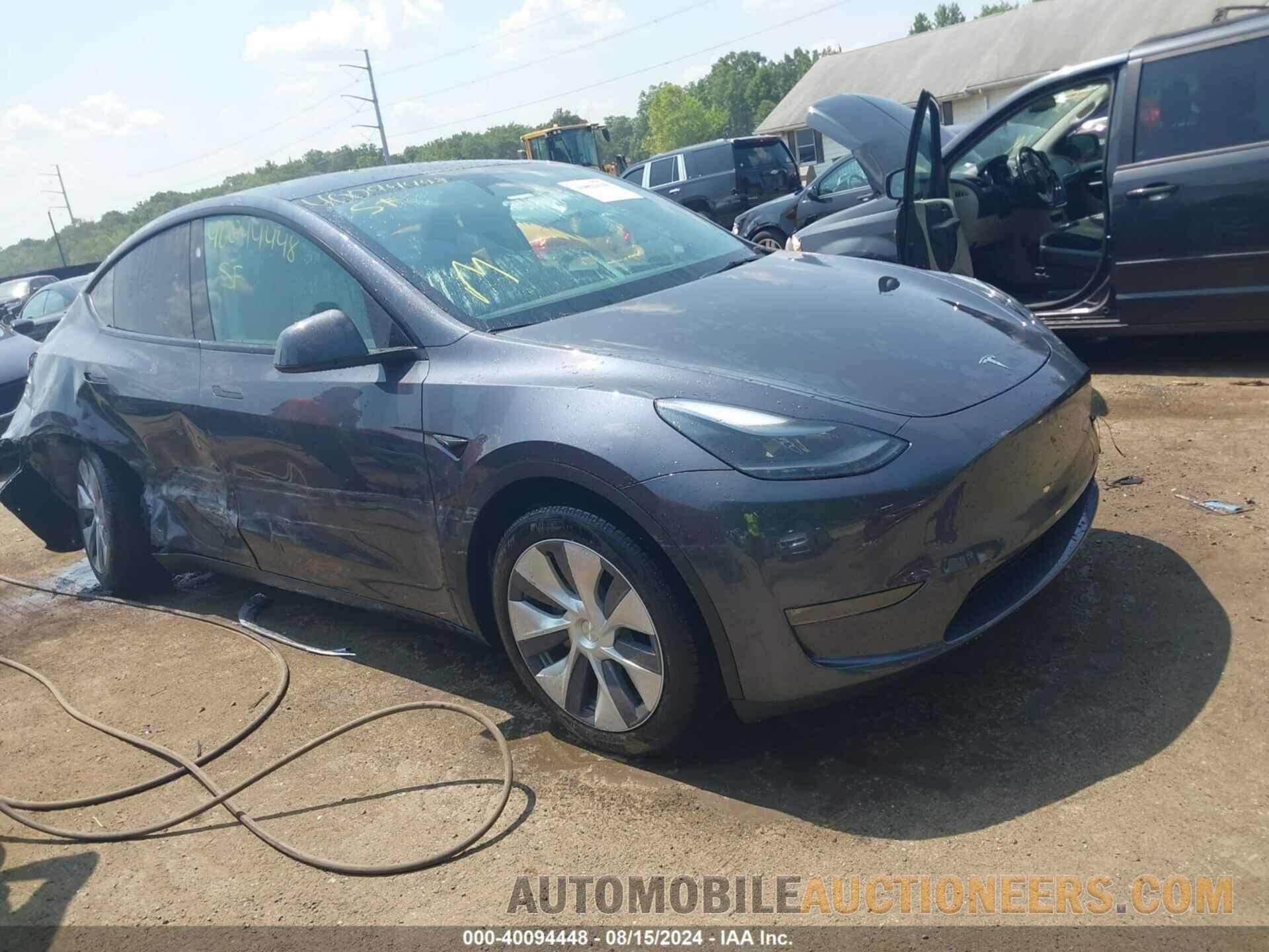 7SAYGDEE3RA215753 TESLA MODEL Y 2024