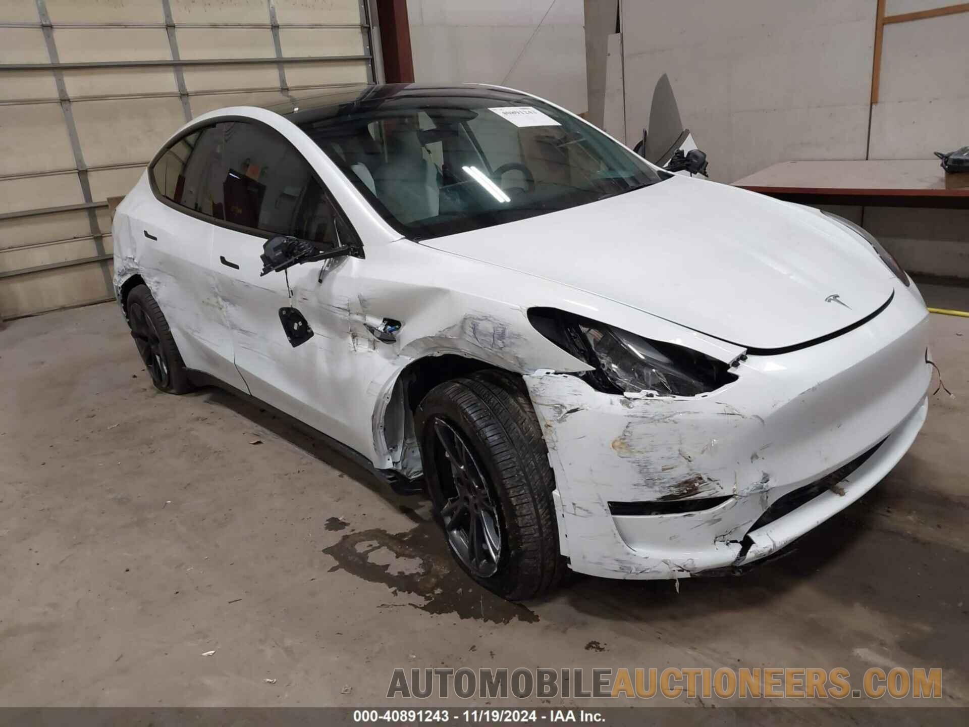 7SAYGDEE3RA301337 TESLA MODEL Y 2024