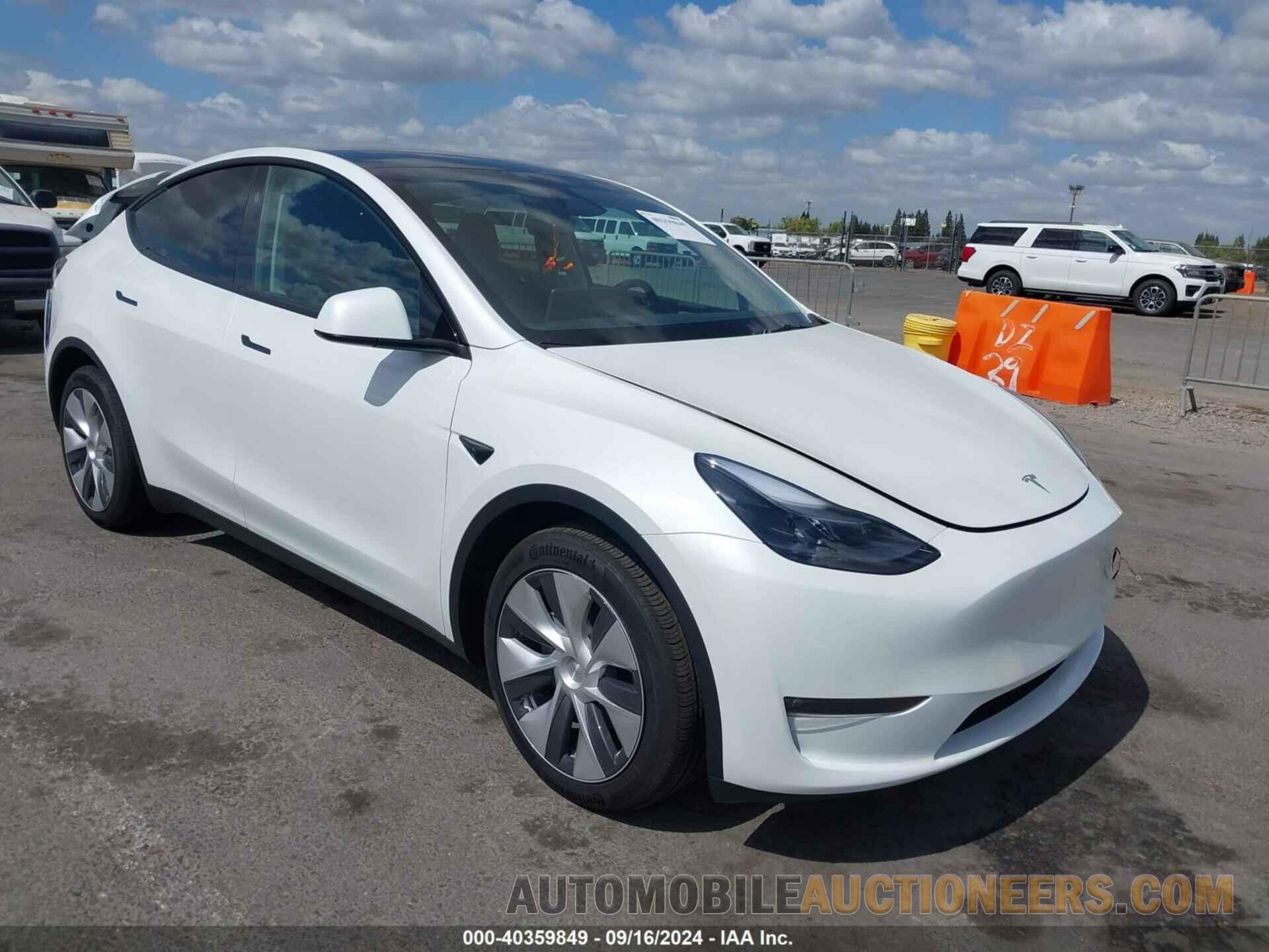 7SAYGDEE3RF067123 TESLA MODEL Y 2024