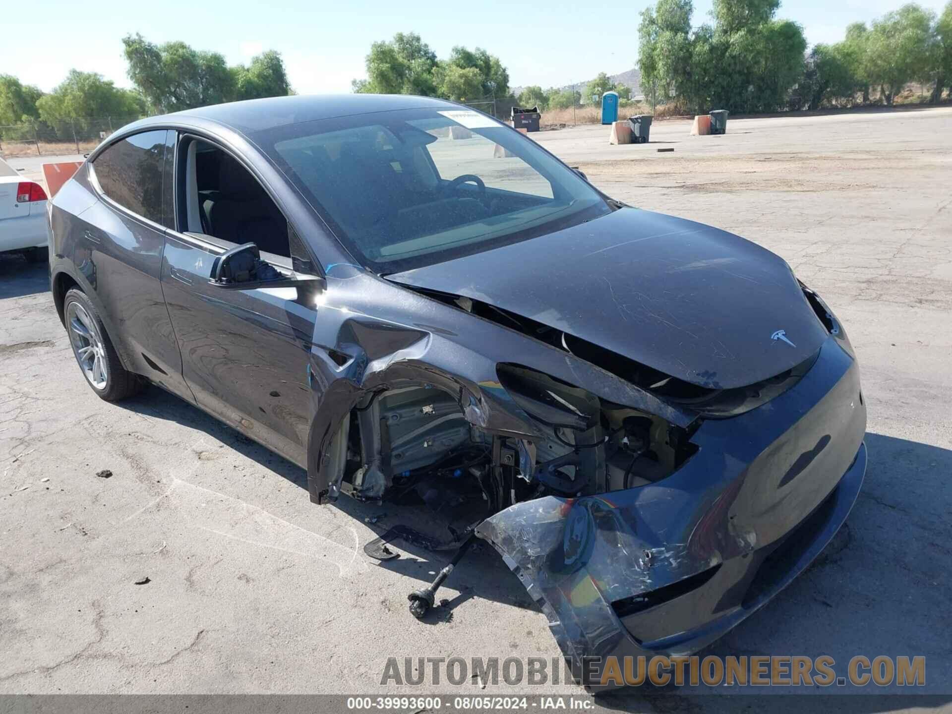 7SAYGDEE3RF090790 TESLA MODEL Y 2024