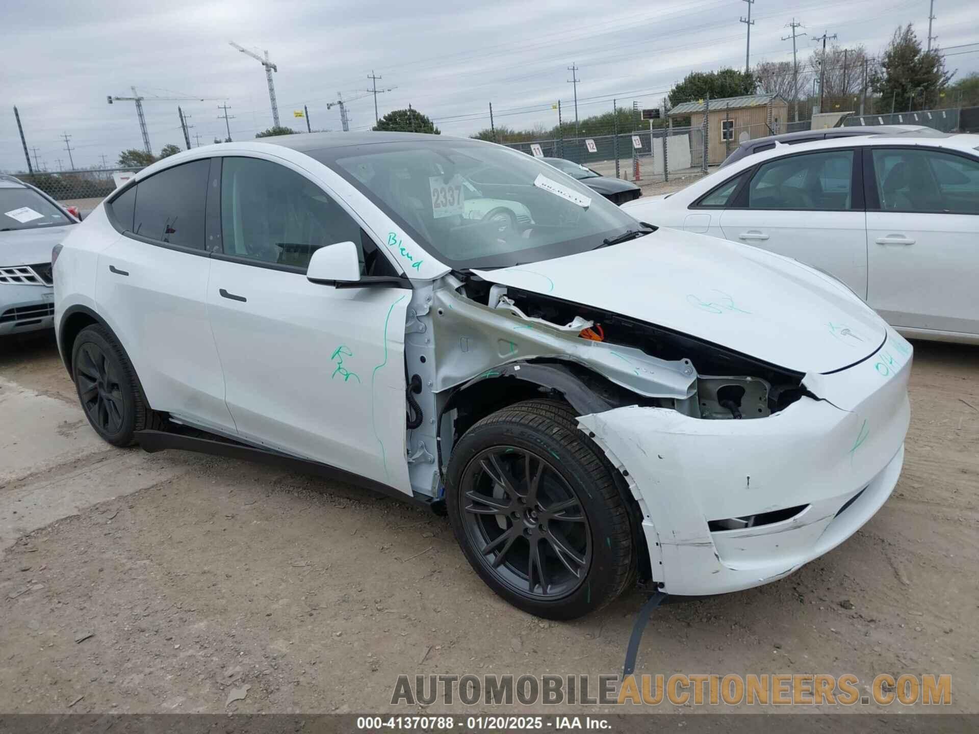 7SAYGDEE3SA359986 TESLA MODEL Y 2025