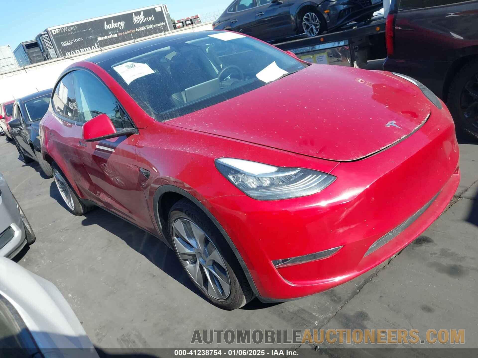 7SAYGDEE4PA111009 TESLA MODEL Y 2023