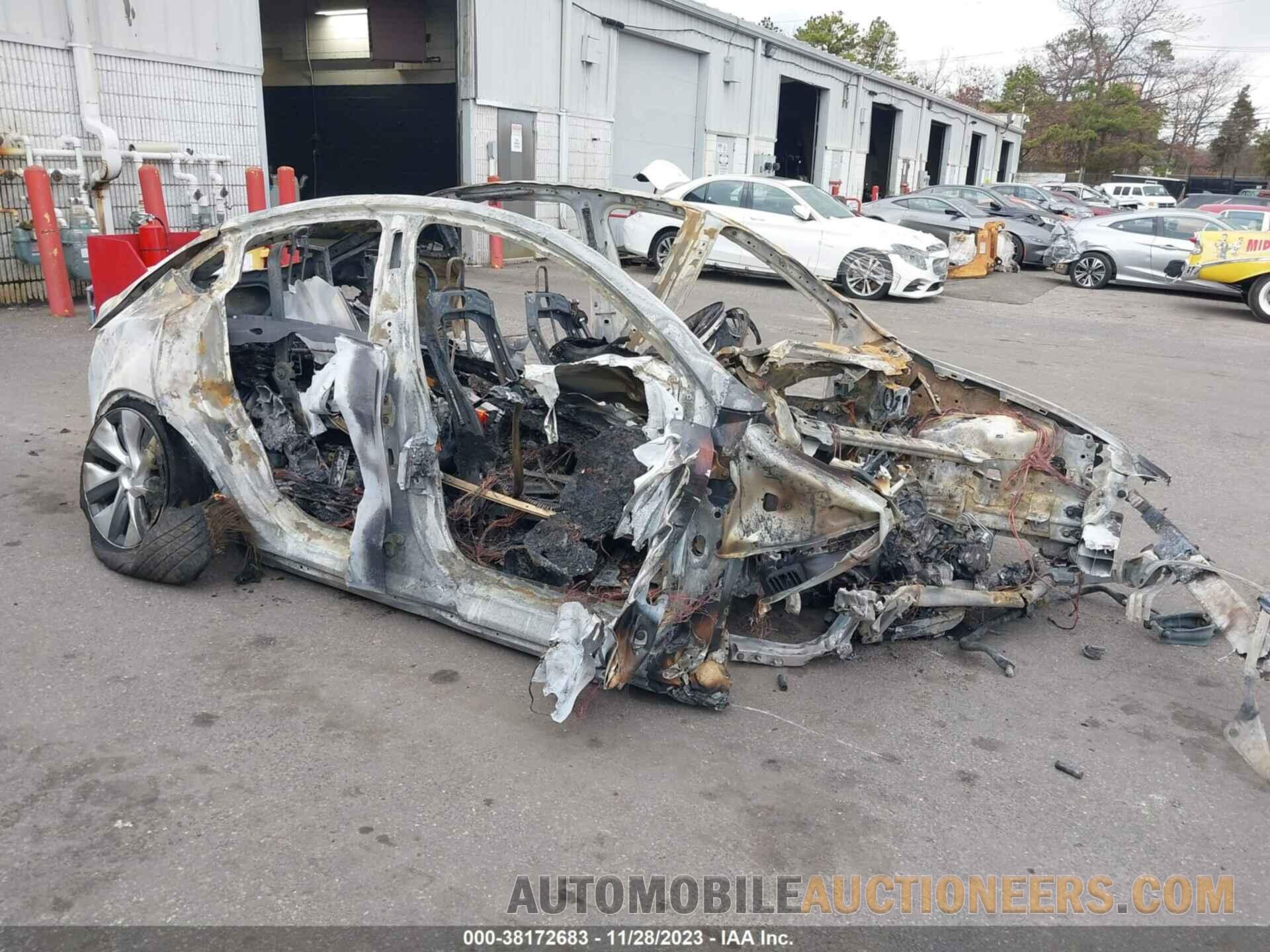 7SAYGDEE4PF598117 TESLA MODEL Y 2023