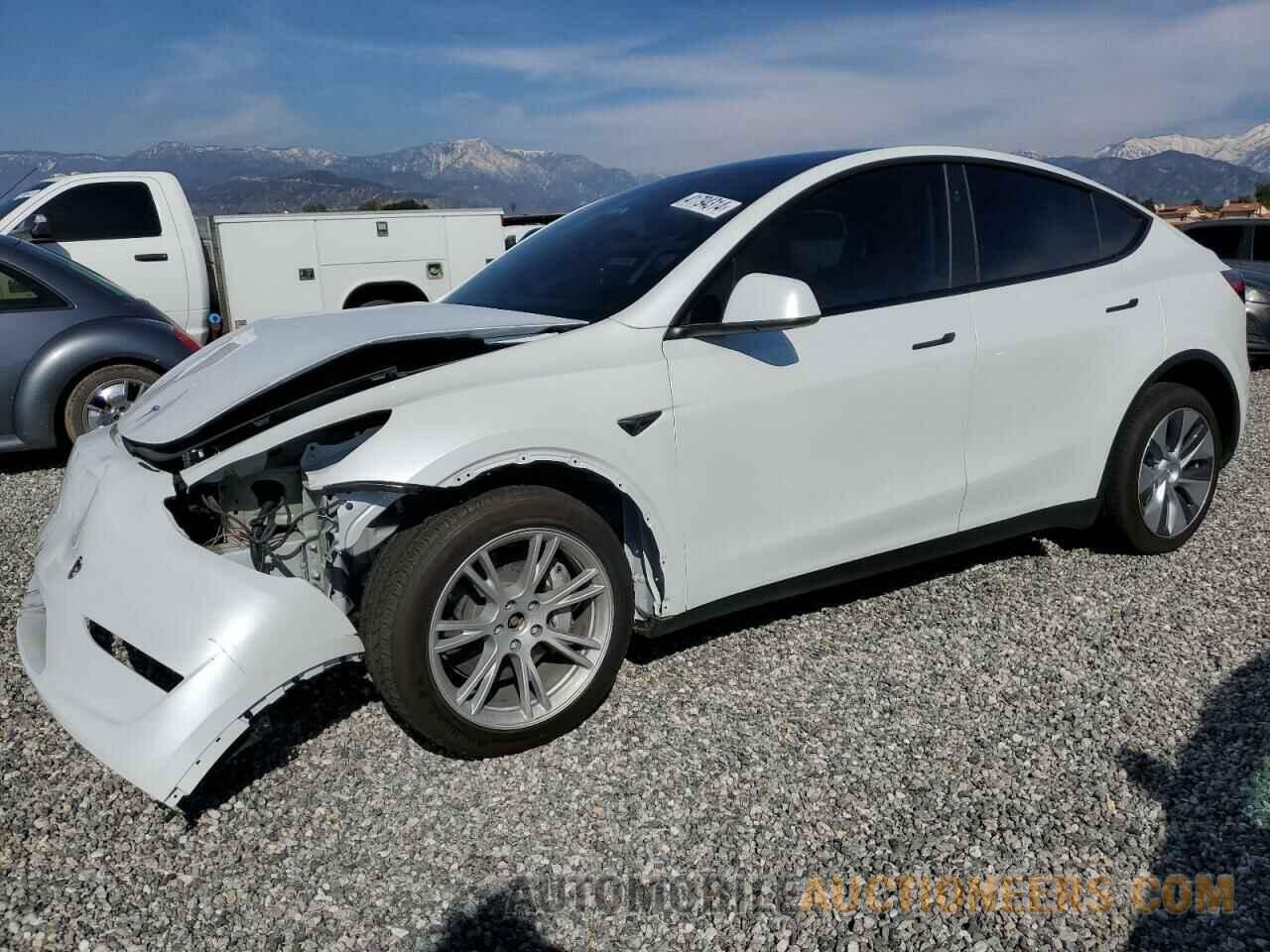 7SAYGDEE4PF808702 TESLA MODEL Y 2023