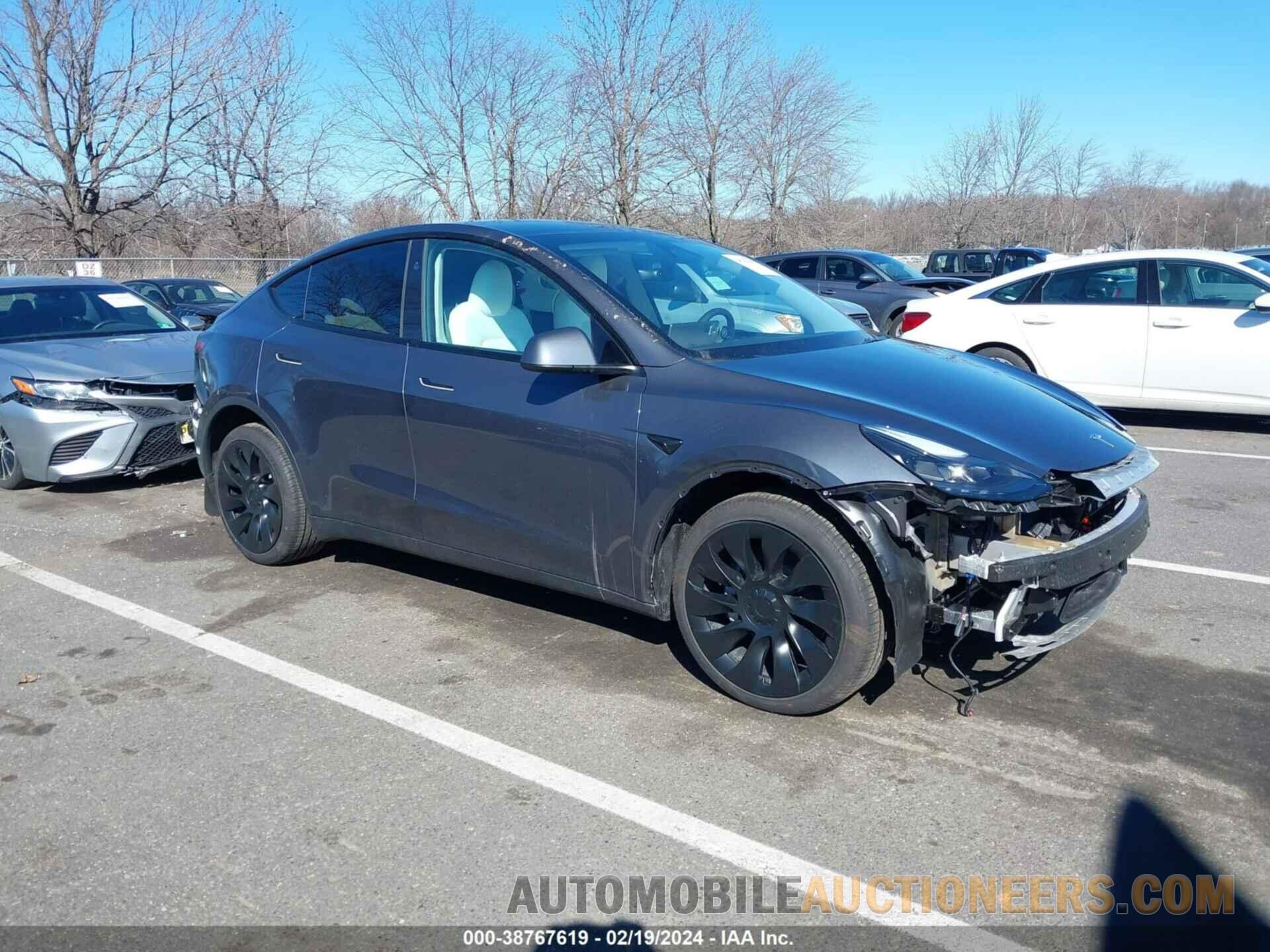 7SAYGDEE4PF860590 TESLA MODEL Y 2023