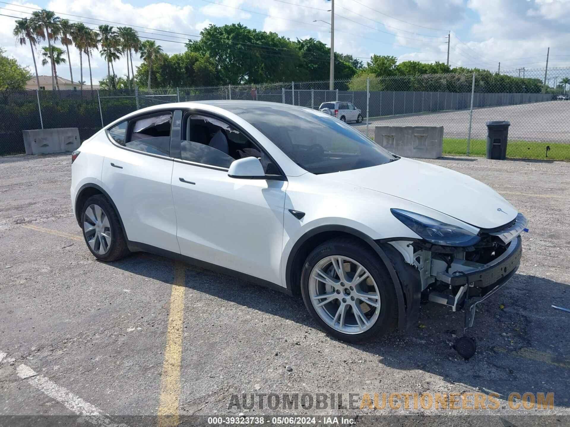 7SAYGDEE4PF889667 TESLA MODEL Y 2023