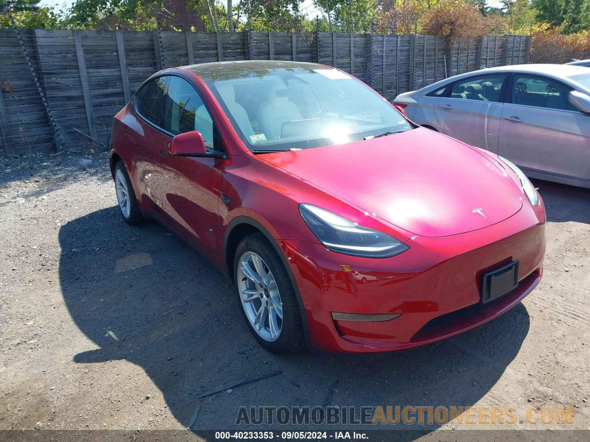 7SAYGDEE4RA239771 TESLA MODEL Y 2024