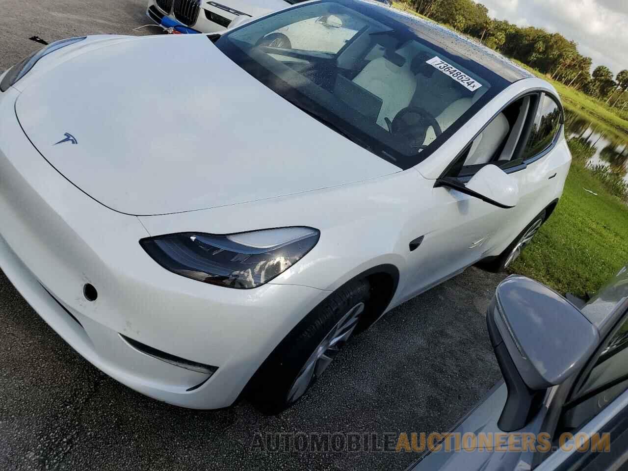 7SAYGDEE4RA261012 TESLA MODEL Y 2024