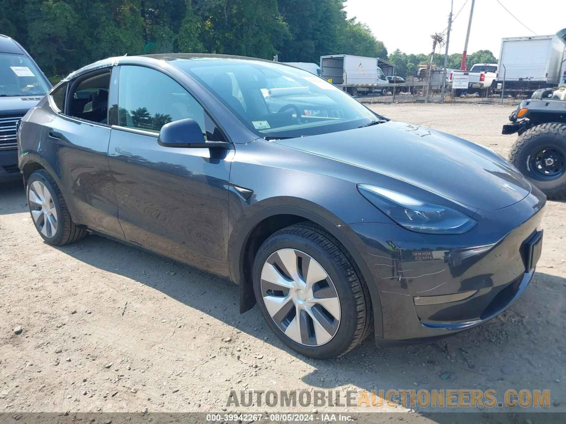 7SAYGDEE4RA271152 TESLA MODEL Y 2024