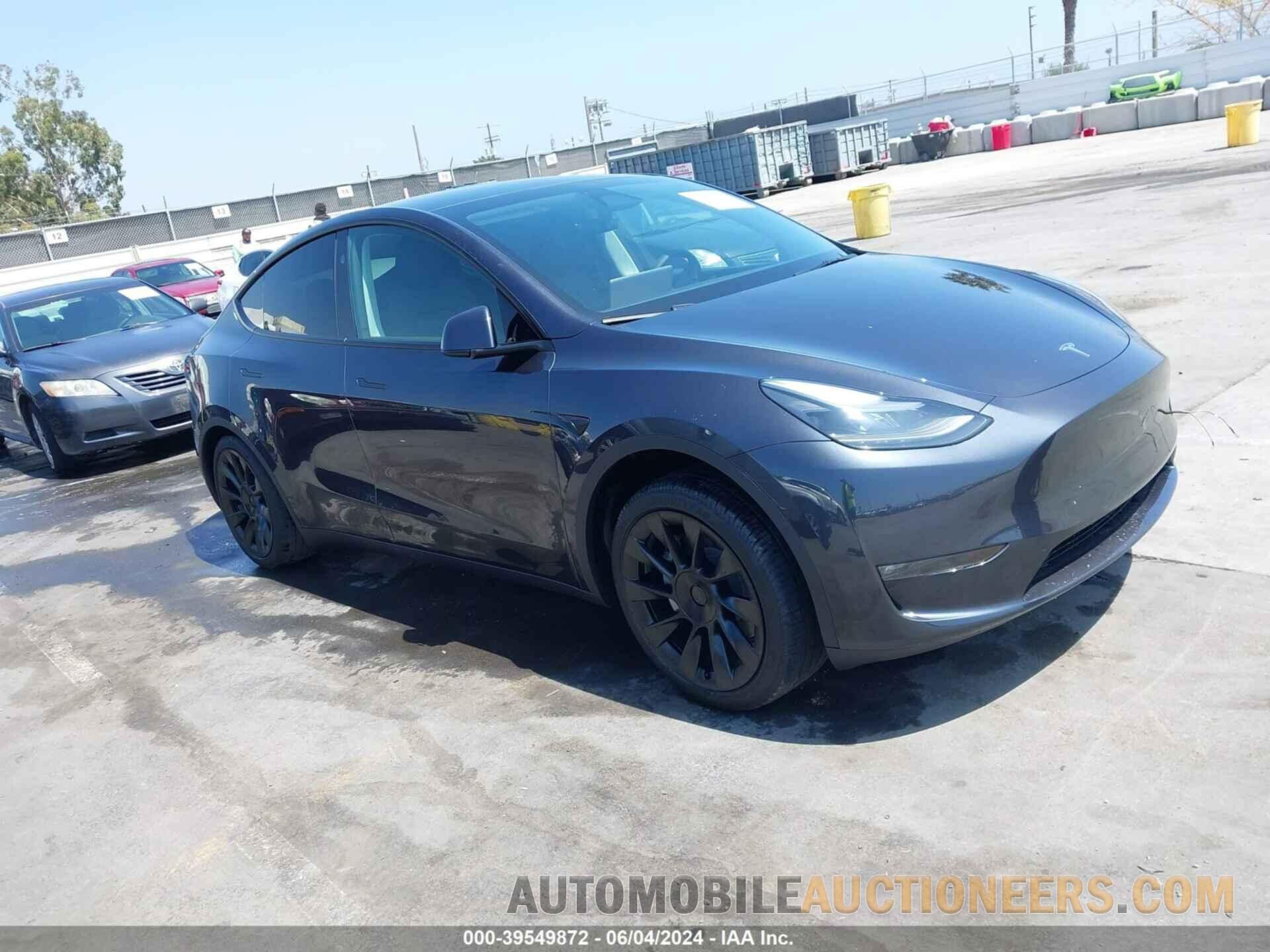 7SAYGDEE4RF066286 TESLA MODEL Y 2024