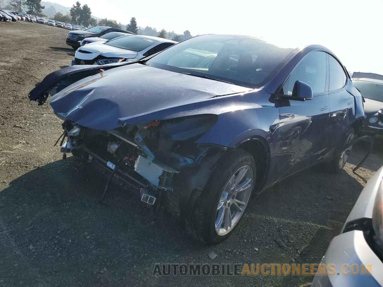 7SAYGDEE4RF982465 TESLA MODEL Y 2024