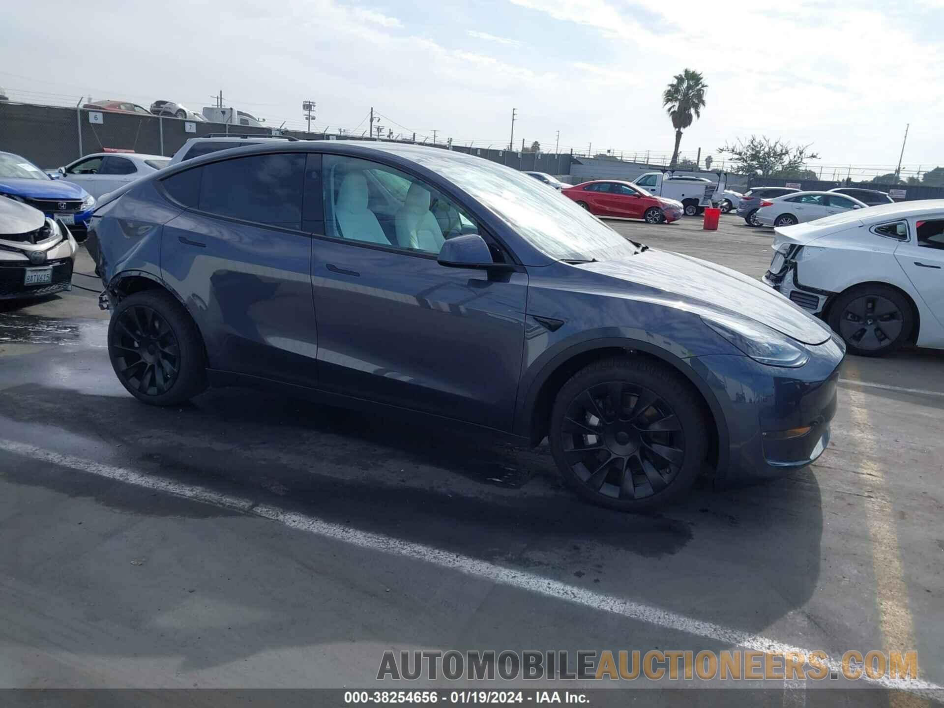 7SAYGDEE5PF863112 TESLA MODEL Y 2023