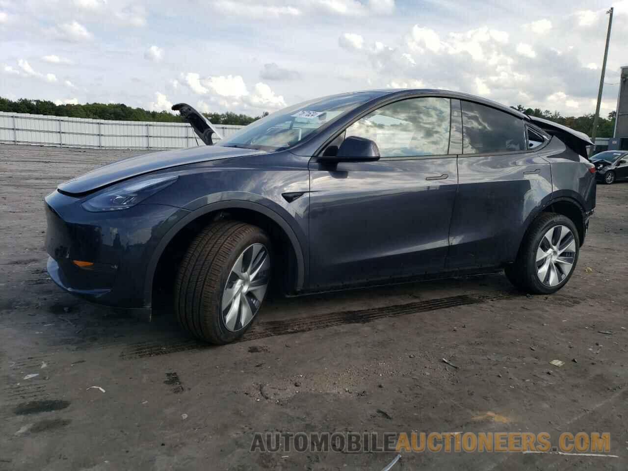 7SAYGDEE5RA231890 TESLA MODEL Y 2024