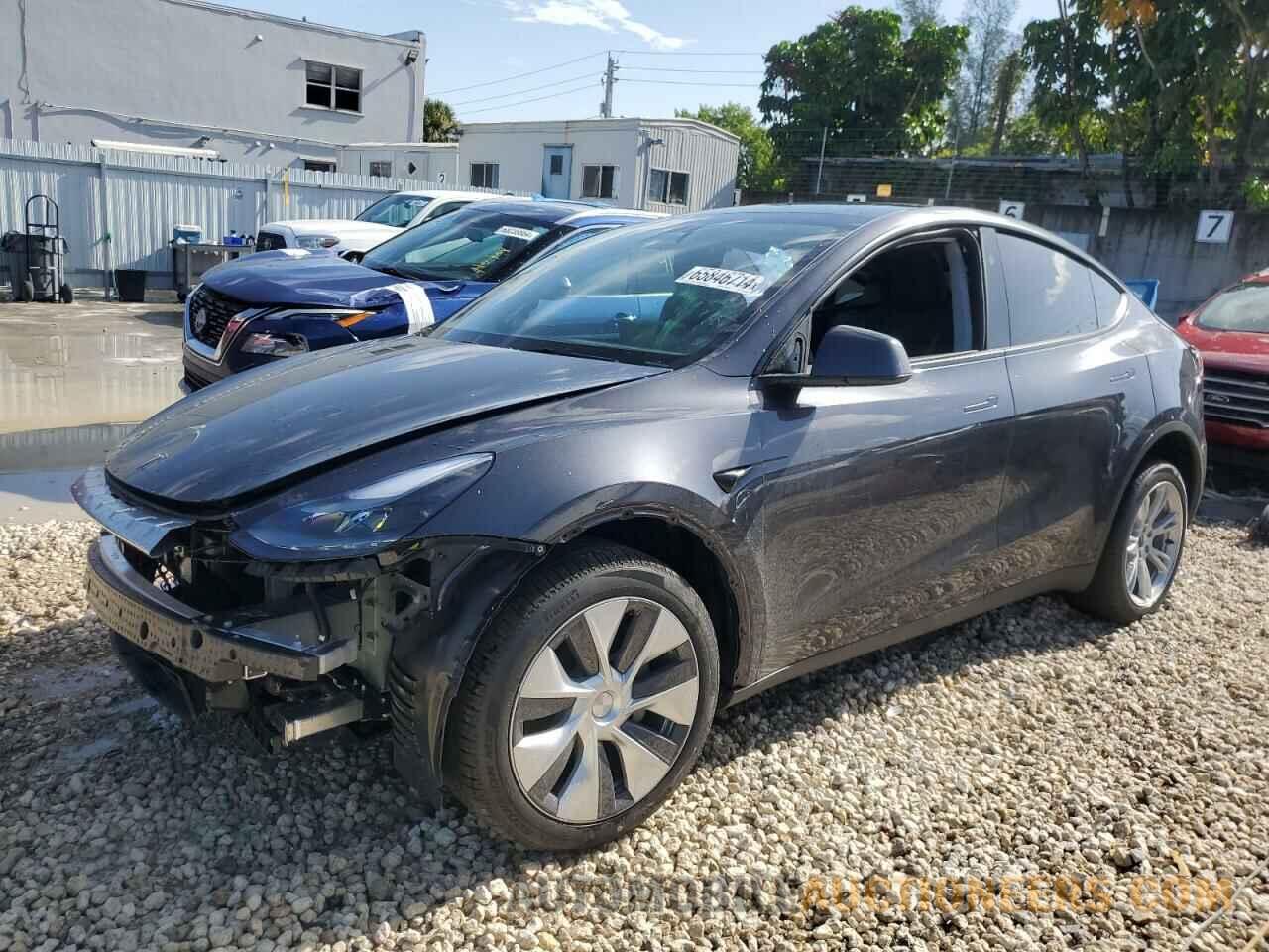 7SAYGDEE5RA234837 TESLA MODEL Y 2024