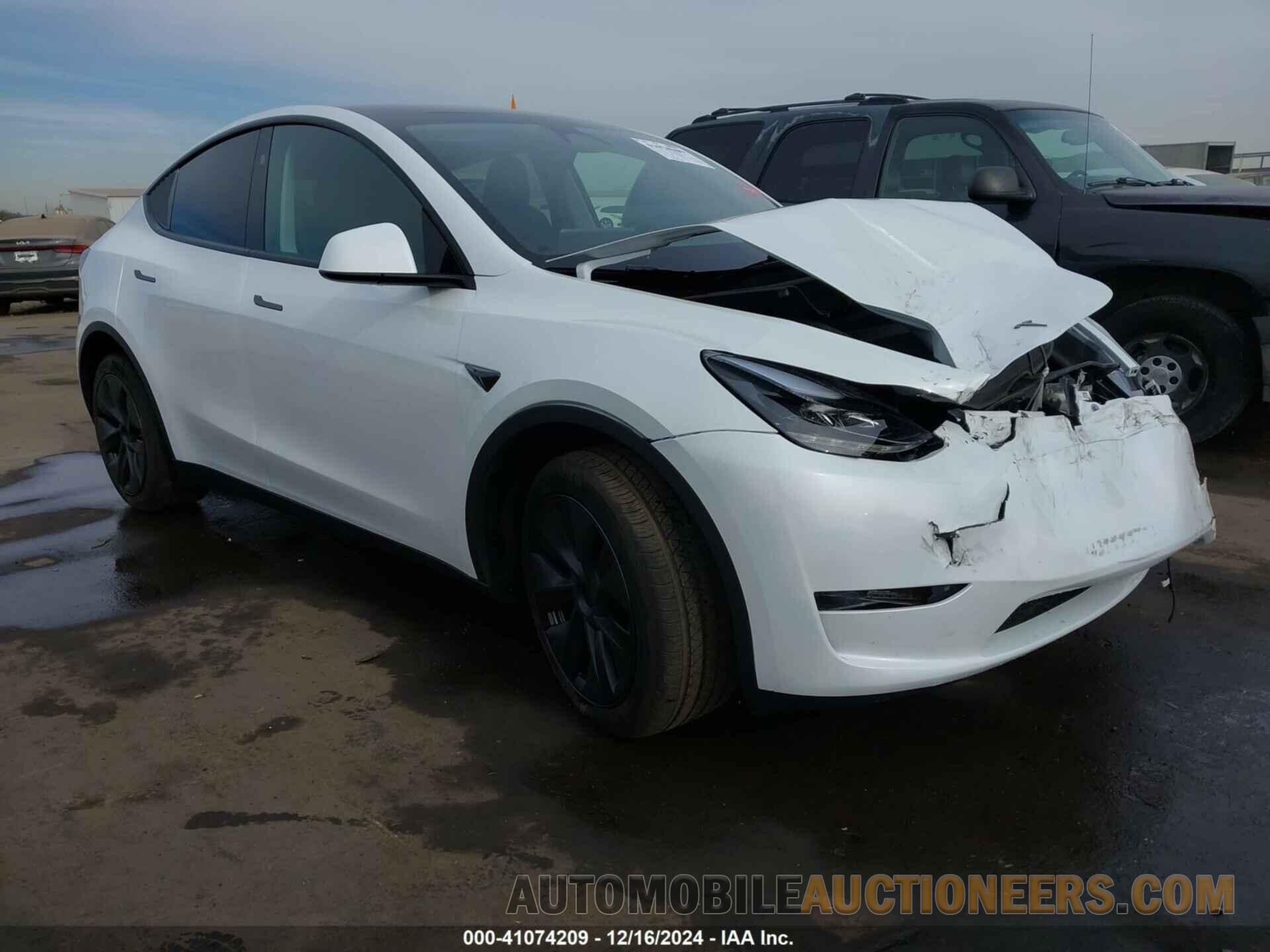 7SAYGDEE5RA300481 TESLA MODEL Y 2024