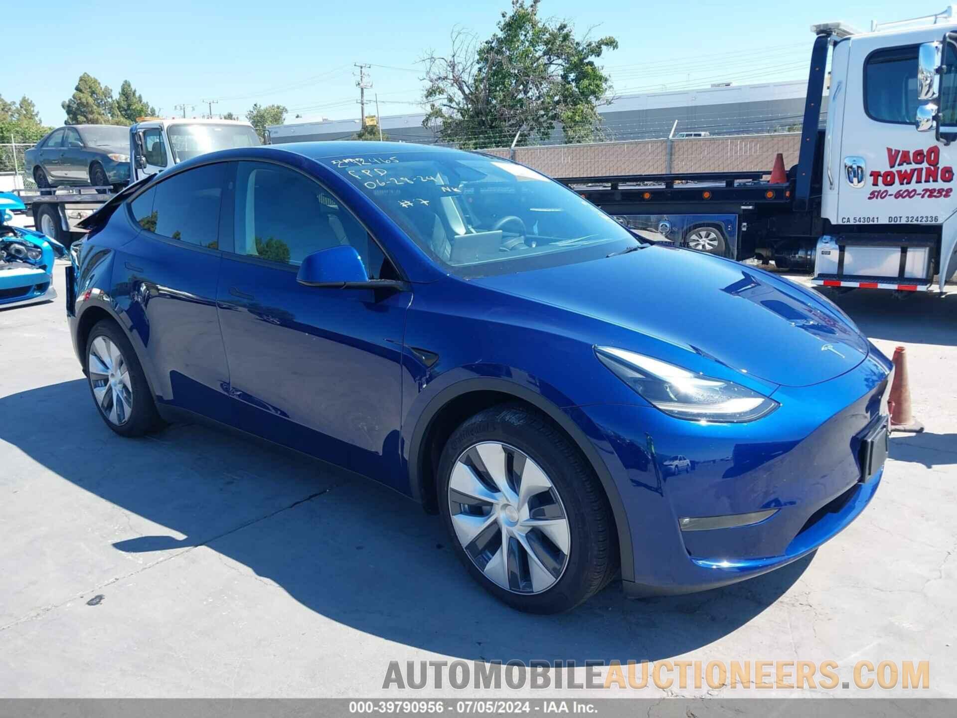 7SAYGDEE5RF002368 TESLA MODEL Y 2024